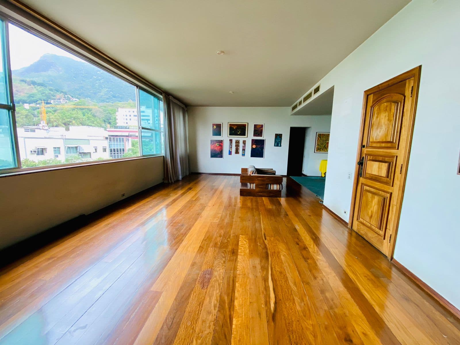 Itacuruça 224 m², 4 quartos (duas suítes), duas vagas